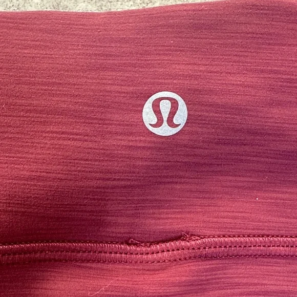 Lululemon Invigorate High-Rise‎ Crop 23" Heathered Red Merlot Everlux Size 6 EUC - Picture 2 of 4